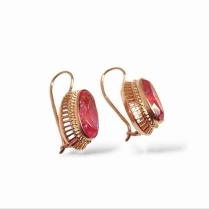 Gold Wire Oval Drop Earrings With Red Crystal